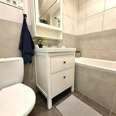 Lujza - Modern * Budapest